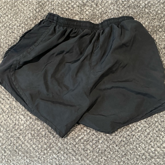 Nike Running Shorts - Picture 3 of 4